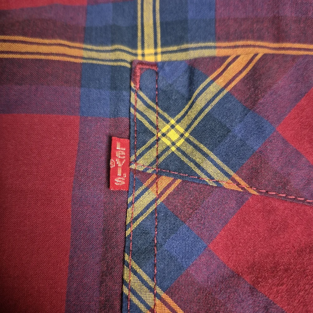 Levi's Ruby and Blue Plaid Button-Down Shirt 2703/380